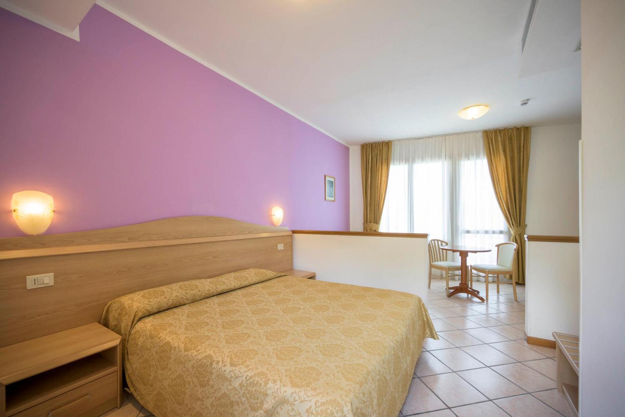 Triple Room Balcony or Terrace Mountain View