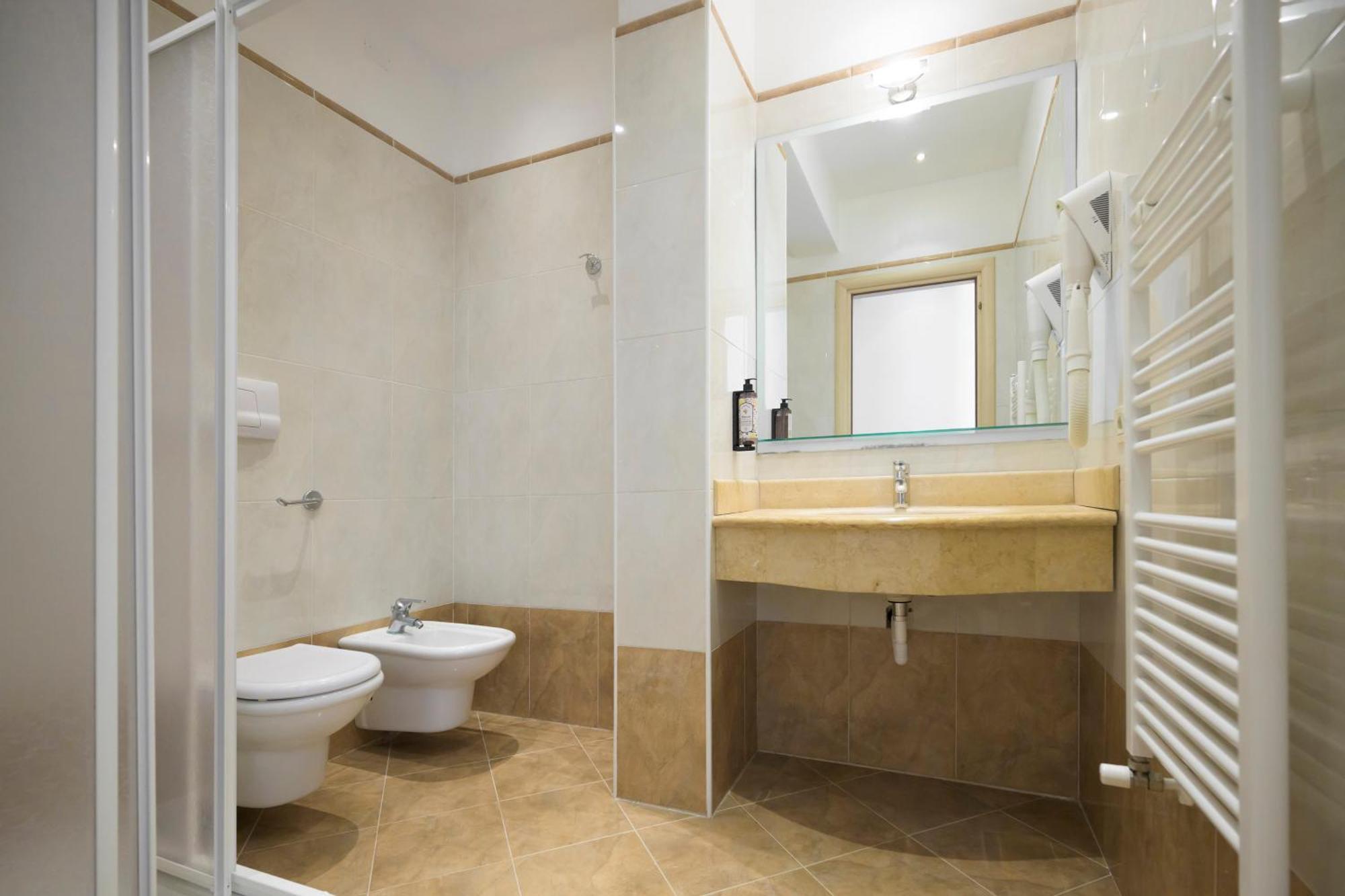 Triple Room Balcony or Terrace Mountain View